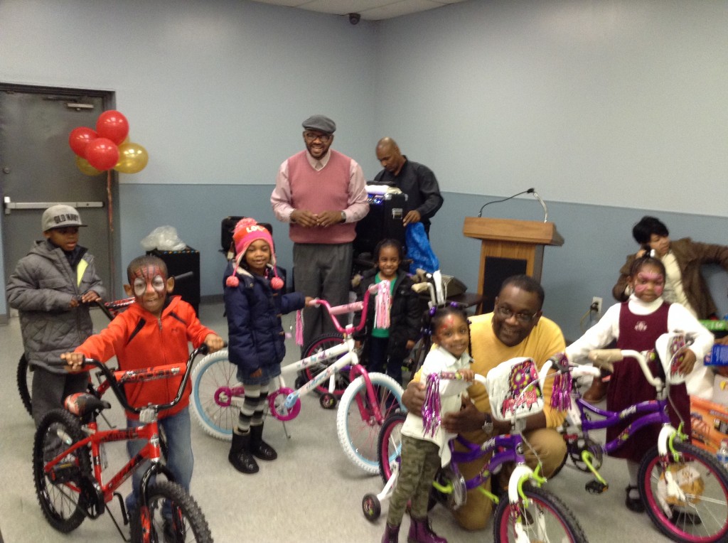Toys 4 Tots Local 332 Gives Toys To Kids Laborers Local 332